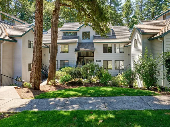 4000 Carman Dr, Lake Oswego, OR