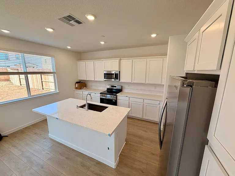 12620 Hereford Ave — Photo 12