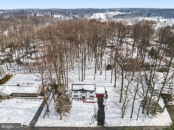 5th image of 1411 Valley Stream Rd