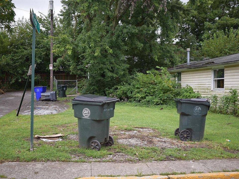 2nd image of 420 Hawkins Ave