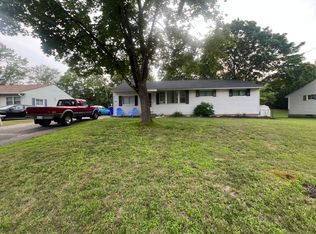 240 Greenaway Dr, Springfield, MA 01109