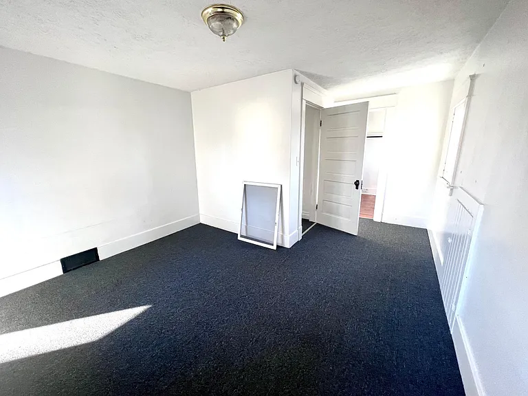 731 N Sycamore St #1/2 — Photo 7