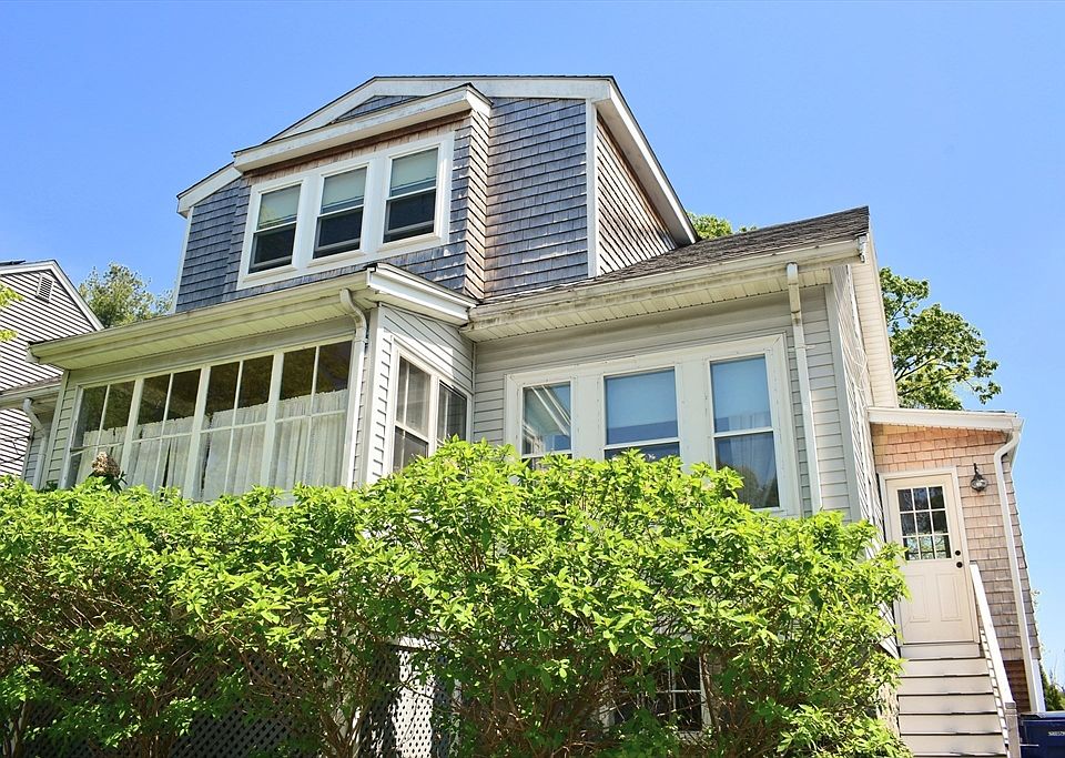 1st image of 12 Searle Rd #12
