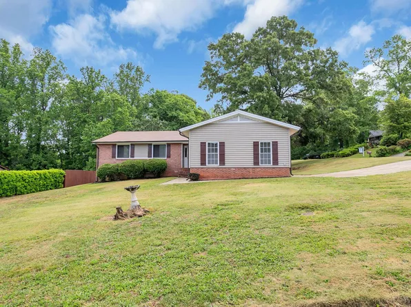 1100 Charter Oak Dr, Taylors, SC 29687