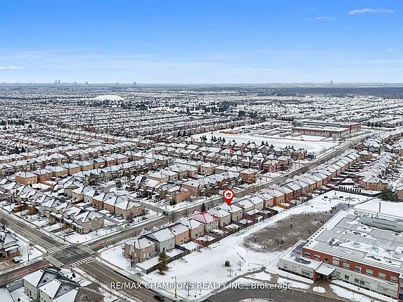 3rd image of 456 Father Tobin Rd