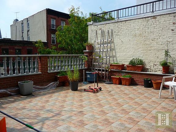 5th image of 205 Sackett St APT 3