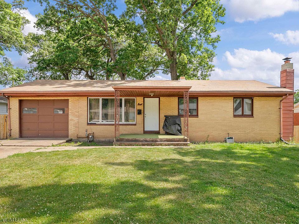 1st image of 3718 Surrey Ln