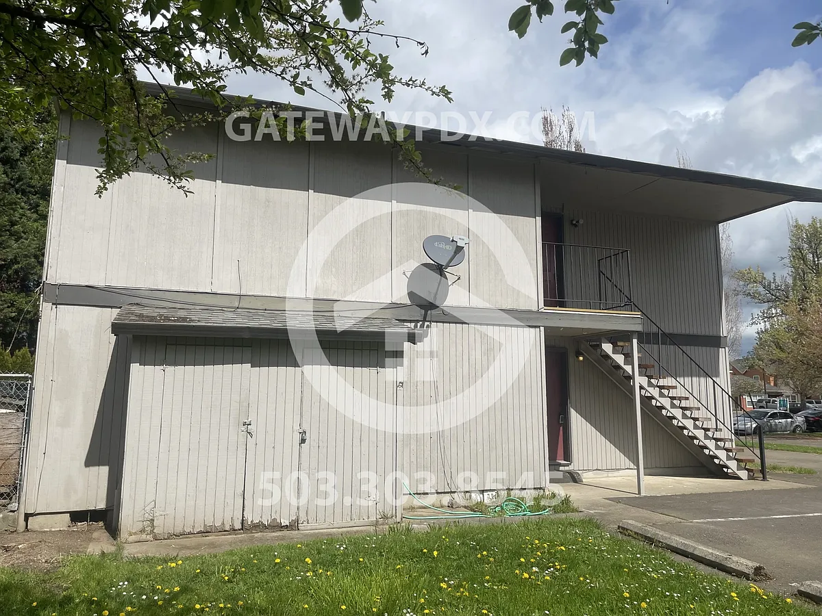Building Photo - 3218 22nd Pl #A