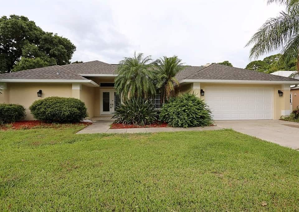 1st image of 359 Woodvale Dr