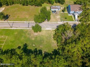 204 Harrison Ct, Bay Saint Louis, MS 39520