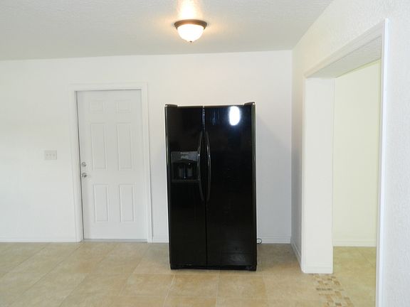 4th image of 2614 2nd St SW