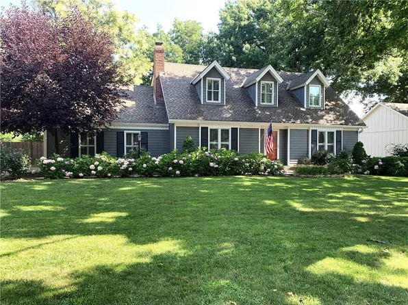 2206 W 121st St, Leawood, KS 66209
