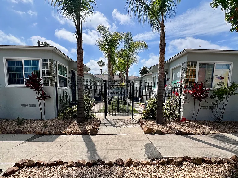 4434 Park Blvd — Photo 1