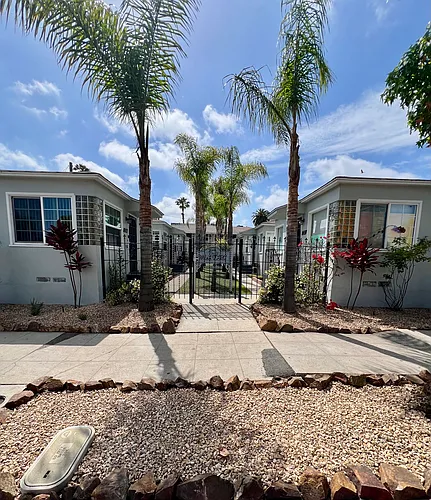 4434 Park Blvd Photo 1