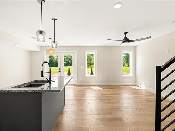 143 Crooked Creek Dr, London, KY 40744