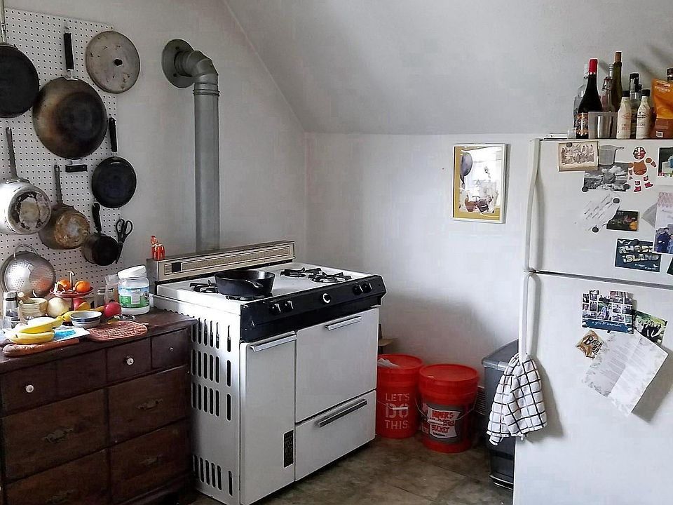 Old Kitchen -will be updated