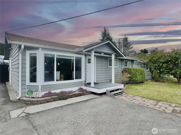 9521 Sharon Drive, Everett, WA 98204