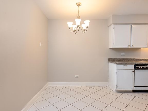 3rd image of 144 W Park Ave #207