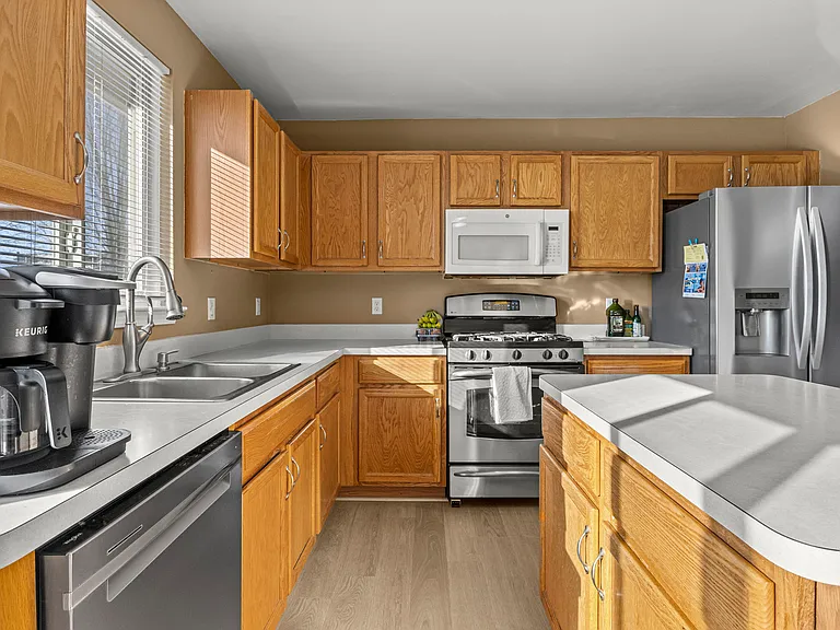 7164 Richmond Dr — Photo 10