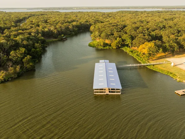 Vintage Shore Dr, Quinlan, TX 75474