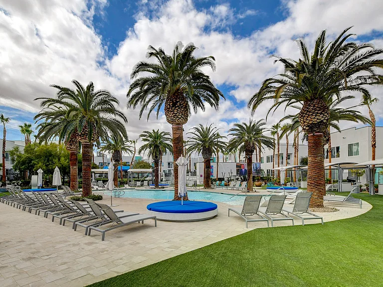 South Beach by Logan — Photo 13