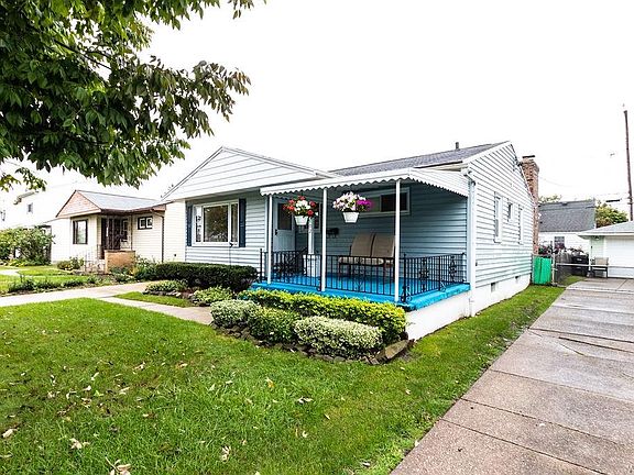 2nd image of 202 Hoover Ave