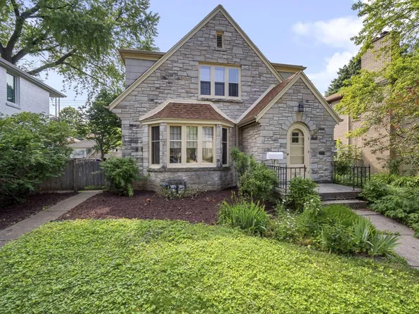 4455 North Woodburn STREET #4457, Shorewood, WI 53211