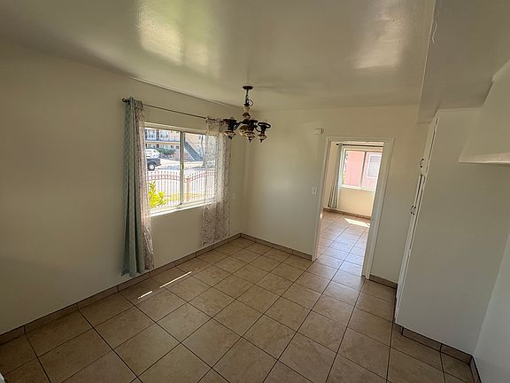 2nd image of 4213 1/2 Hartle Ave
