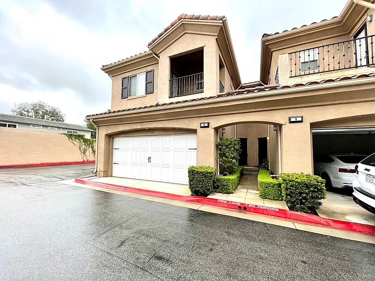 20402 Santa Ana Ave #9 — Photo 3