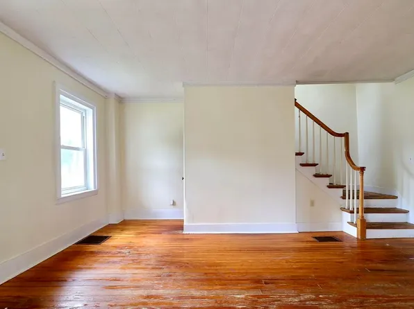 351 Walnut St, Howard, PA 16841