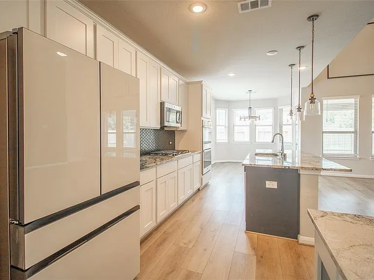 21449 Kings Guild Ln — Photo 35