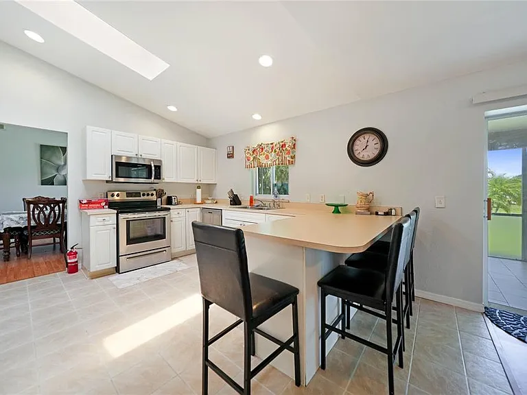 590 Ridgewood St NW — Photo 11