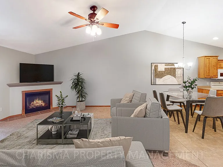Dagny Townhomes — Photo 42
