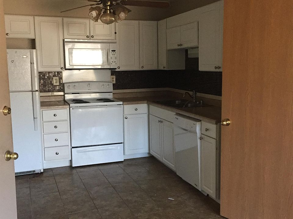 1st image of 136 Earl St APT 11