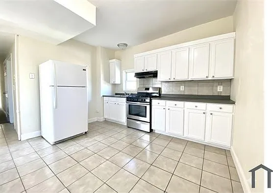 411 Main St #3R — Photo 11
