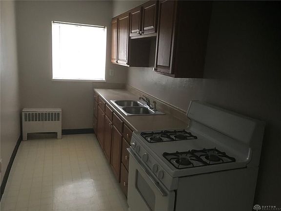 3rd image of 34 W Burton Ave