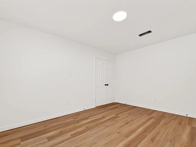 2334 Autumn Springs Ln — Photo 16