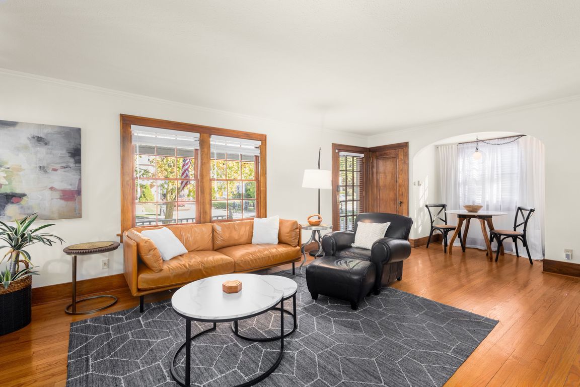 next background image