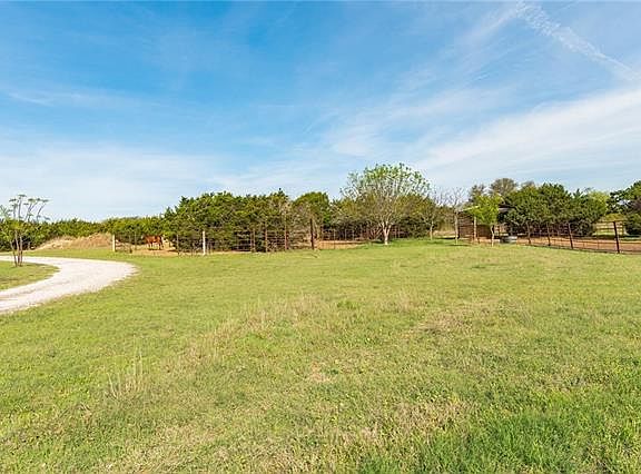 2nd image of 510 County Road 277