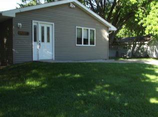 8065 Island Ave, Omro, WI 54963