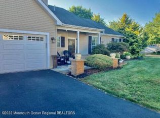 7 Summer La, Whiting, NJ 08759