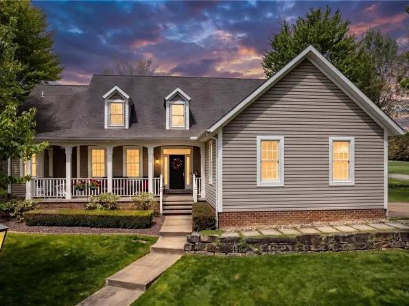 8 Abbey Way, Grove City, PA 16127