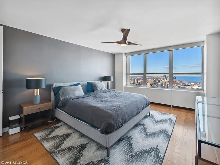 655 W Irving Park Rd #4910 — Photo 7