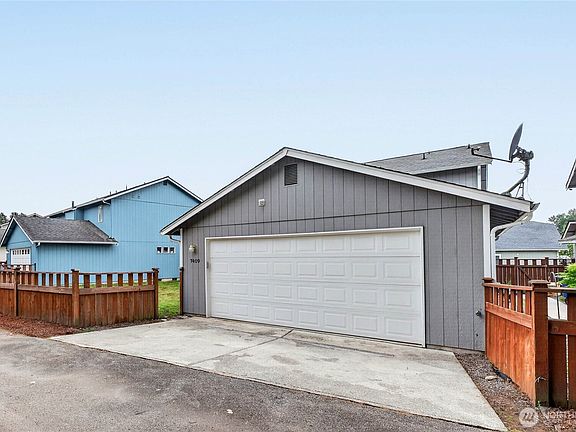 2nd image of 7409 Village Drive