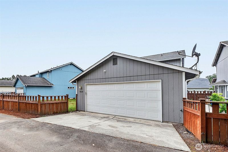 2nd image of 7409 Village Drive
