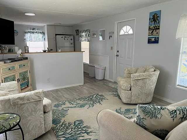 7622 Silage Cir — Photo 9