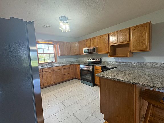 4th image of 7432 Brooks Rd