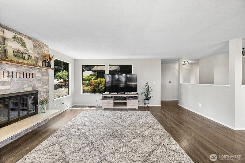 5th image of 4012 Pueblo Heights