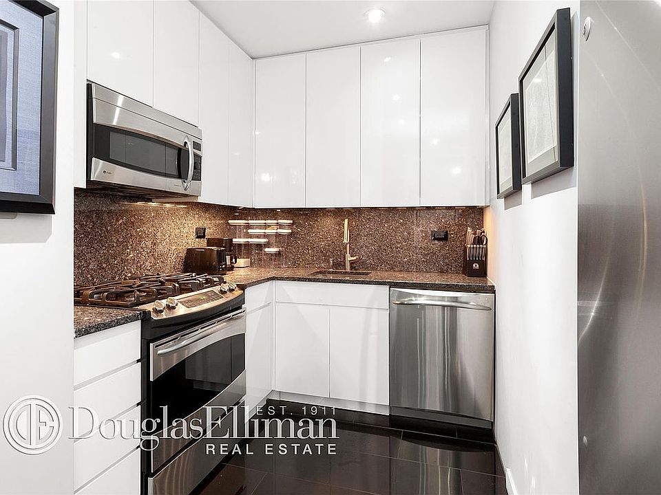 1st image of 155 E 34th St #Ph20k