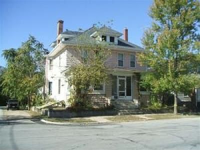 2nd image of 200 E Water St
